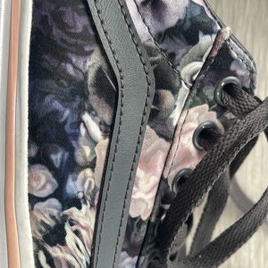 Vans floral pattern women’s shoes